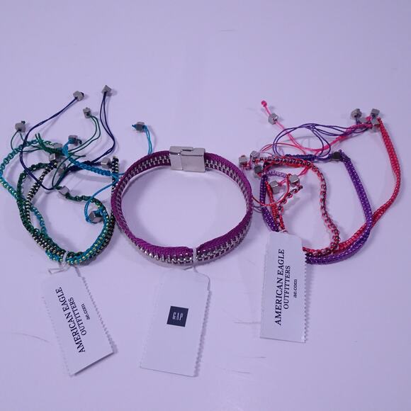 AEO American Eagle Outfitters Gap Rainbow Friendship Bracelet Set NWT $42 - Picture 4 of 8